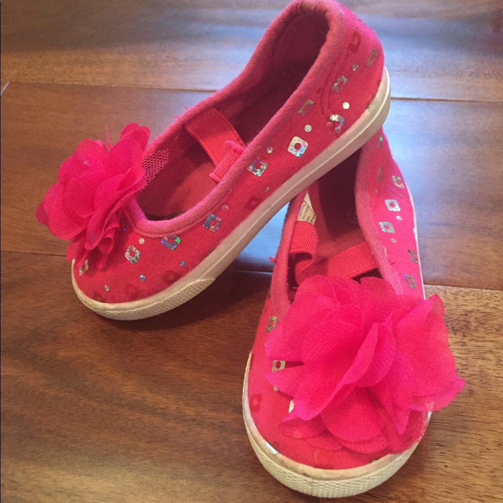 Pink shoes size 6